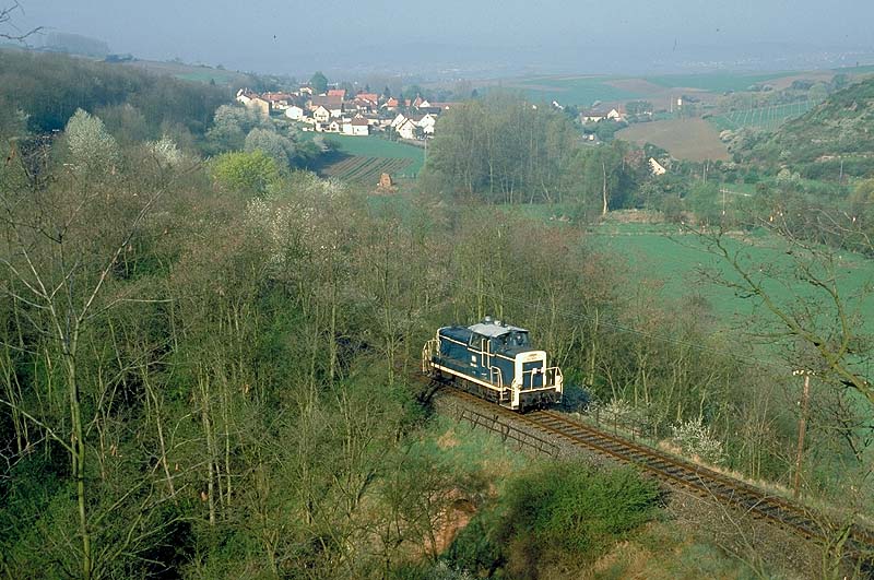 V60 als Lz nach Grnstadt zwischen Mertesheim und Asselheim