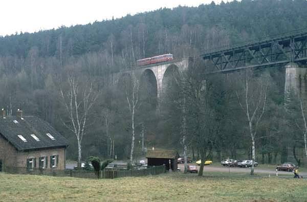 Vt 95 auf dem Eiswoog-Viadukt